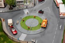 FALLER 180278 - H0 - Kreisverkehr und Verkehrsinsel, Ep. III